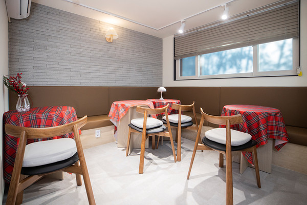 '용왕산 숲속카페' 내부 모습