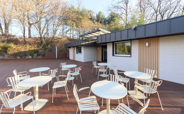 '용왕산 숲속카페' 외부 전경