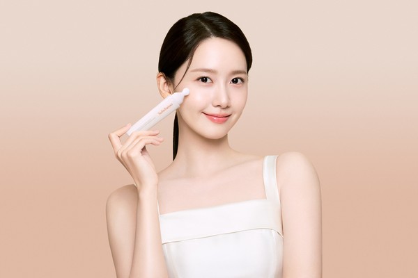 설화수 윤조아이세럼 연출 이미지. 설화수 앰버서더 임윤아